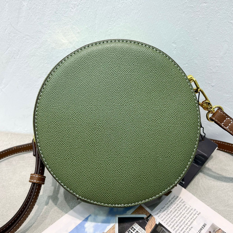 Borsa da donna, stampa vintage, borsa rotonda traforata, borsa a tracolla dal design di nicchia_voghion.com