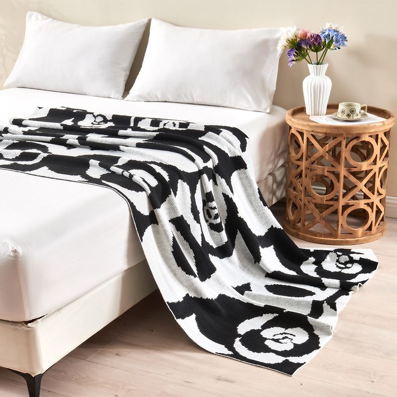 Light Luxury Simple Camellia Knitted Blanket Soft Skin Friendly Spring And Summer Office Nap Air Conditioning Cover Blanket Gift Blanket_voghion.com