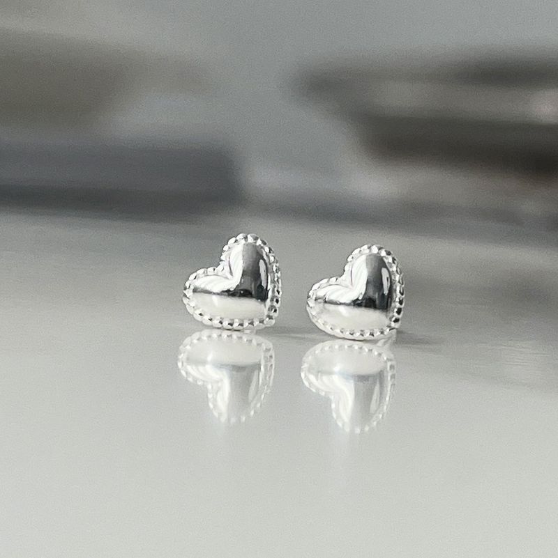 Tiqi Pure Sier Sweet Compact Heart-shaped With Feminine Temperament, Simple Niche Peach Heart Ear Hole E, And_voghion.com