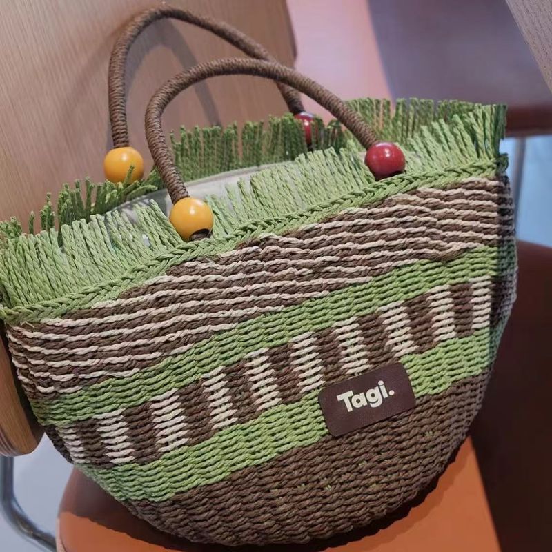 Tagi Picnic Basket Wooden Fruit Woven Handbag Beaded Large Capacity Vacation Handheld Straw Bag_voghion.com