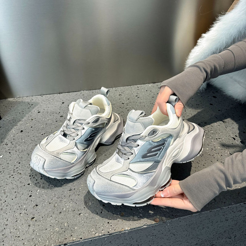 Paris Dad's Damentrend 2024 Frühling Neue Internet-Berühmtheit Explosiver Street-Sport-Stil Lässige, vielseitige, dicke Sohle_voghion.com