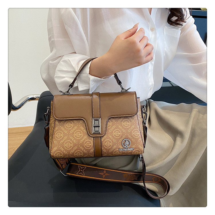 Wholesale Women's Bag Europe And The United States Retro Portable Diagonal bag letter printing shoulder bag all-match temperament small square bag_voghion.com