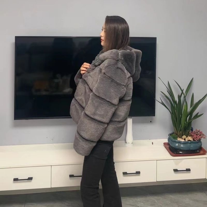 Winter Pelzmantel Frauen Neue Oberbekleidung Kurze Kunstpelz Jacke Pelzigen Flauschigen Jacke Luxus Frau Pelz_voghion.com