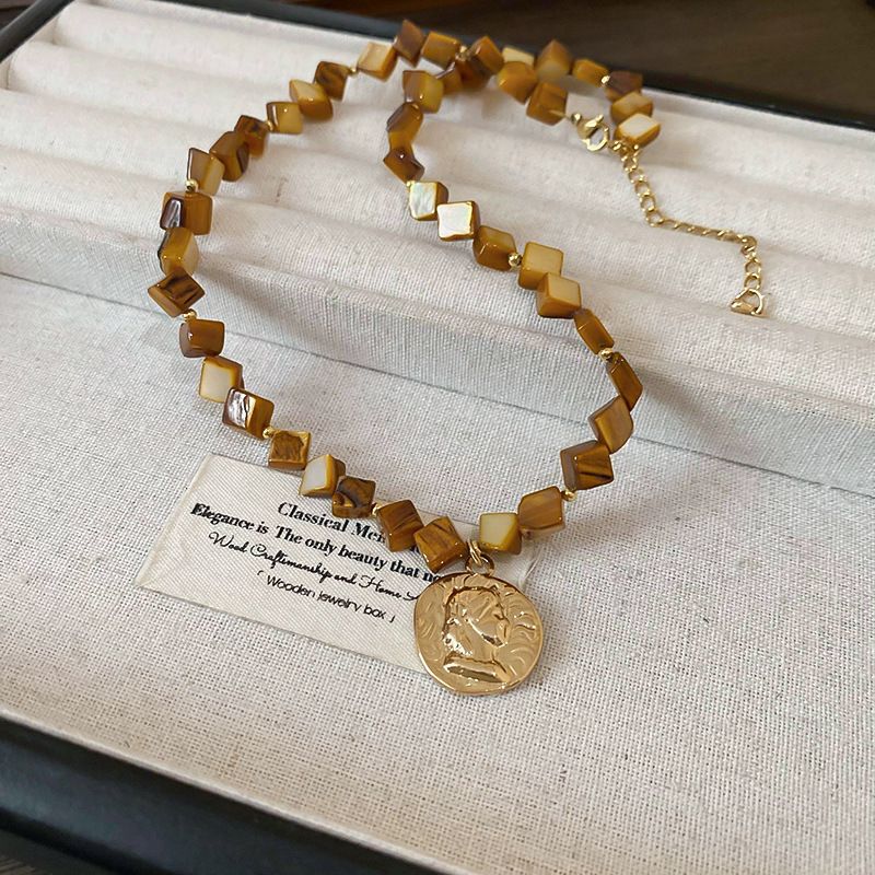 Bohemian Vacation Style Beaded Light High-end Niche Personality Clavicle Chain Fashion Design Sense Necklace_voghion.com