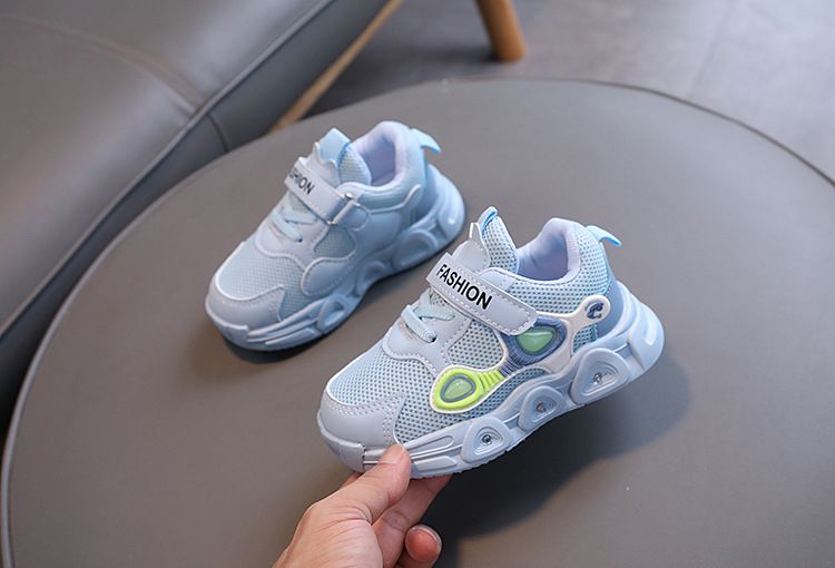 Autumn Little Boy Mesh Breathable Soft Bottom Non Slip Luminous Sports Running Shoes Girls Casual Toddler Shoes Trendy_voghion.com