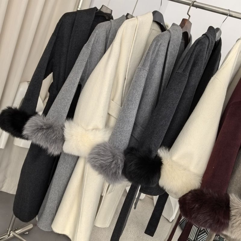 Manteau de luxe en laine double face avec poignets en fourrure de renard véritable – Manteau d'hiver court pour femme, design à lacets, chaud et élégant_voghion.com