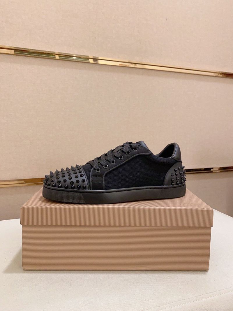 Neuer Stil 2025 Neue Herren Trendy Marke Casual Sports High-End Sneakers Patchwork Rivet Fashion Rote Sohle Weiße Schuhe_voghion.com