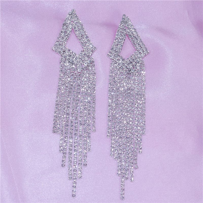 Hot selling trendy personalized claw chain with long hollow triangular tassel for women, exquisite evening earrings_voghion.com