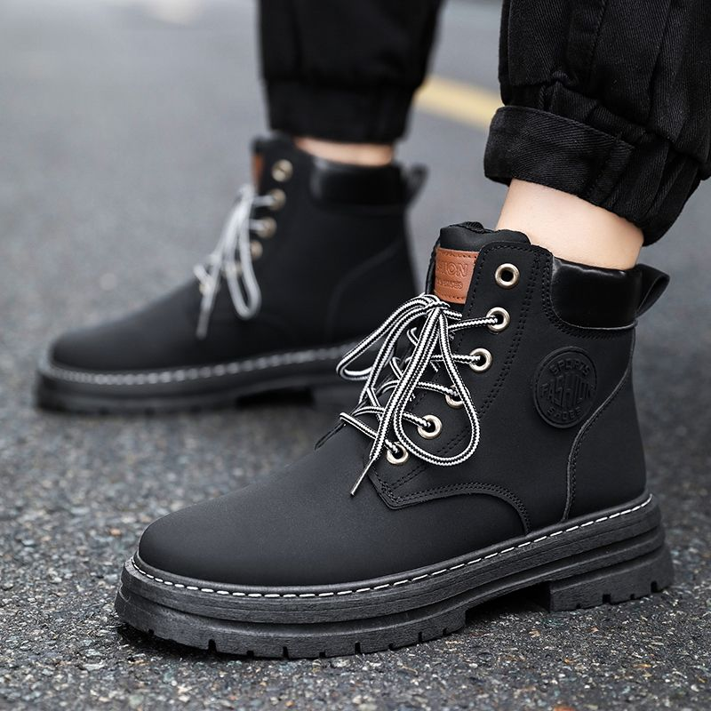 Šī gada jaunais ziemas gadījuma raksturs Doc Martens_voghion.com