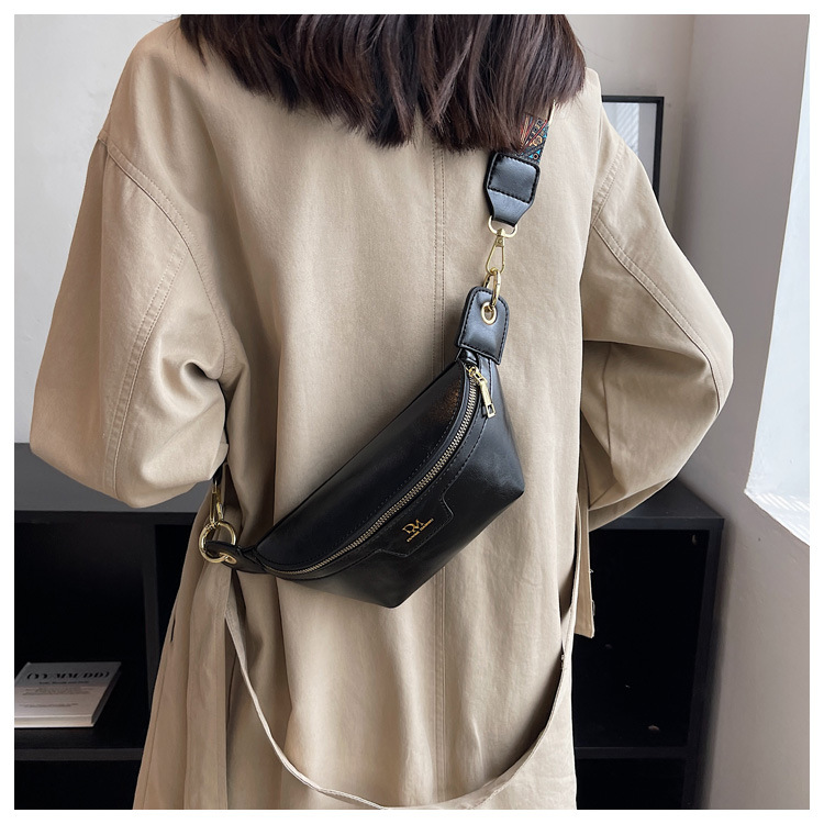 Déi trendy Täsch vun dësem Joer mat engem Gefill vu Luxus 2024 Nei modesch Tailletasch Villsäiteg Instagram-Stil Summer Crossbody-Tasch Damentasch Broschttasch_voghion.com