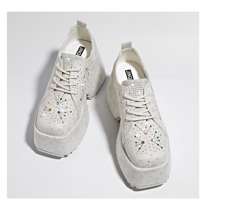 2024 Hump Series Stil Punk Tocuri înalte cu curea single pentru femei Design de nișă Moda Pantofi din denim cu fund gros_voghion.com