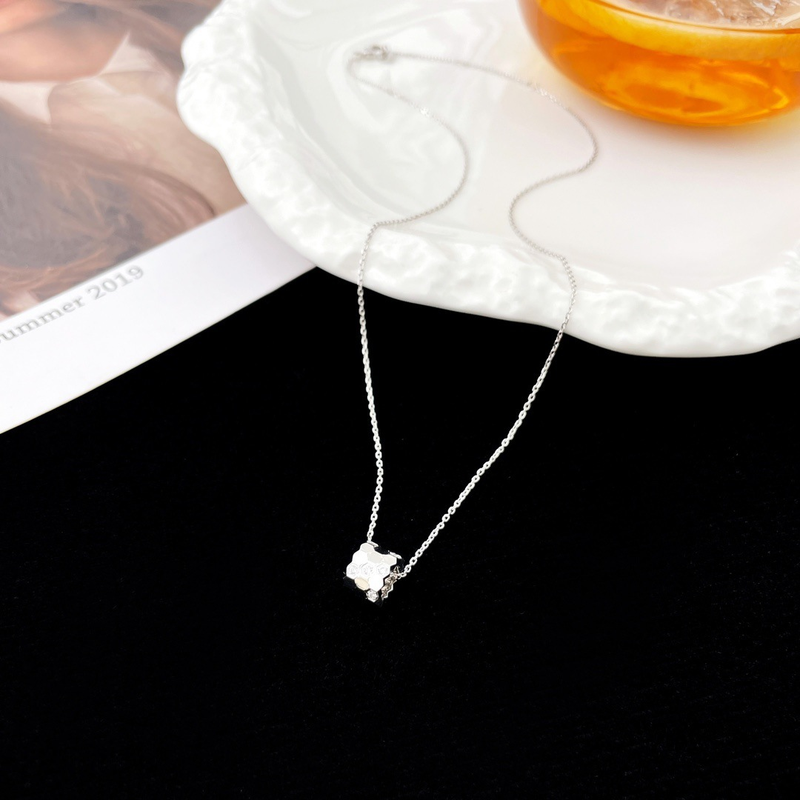 Golden version honeycomb diamond necklace, light luxury and niche necklace, female petite waist pendant, honeycomb collarbone chain_voghion.com