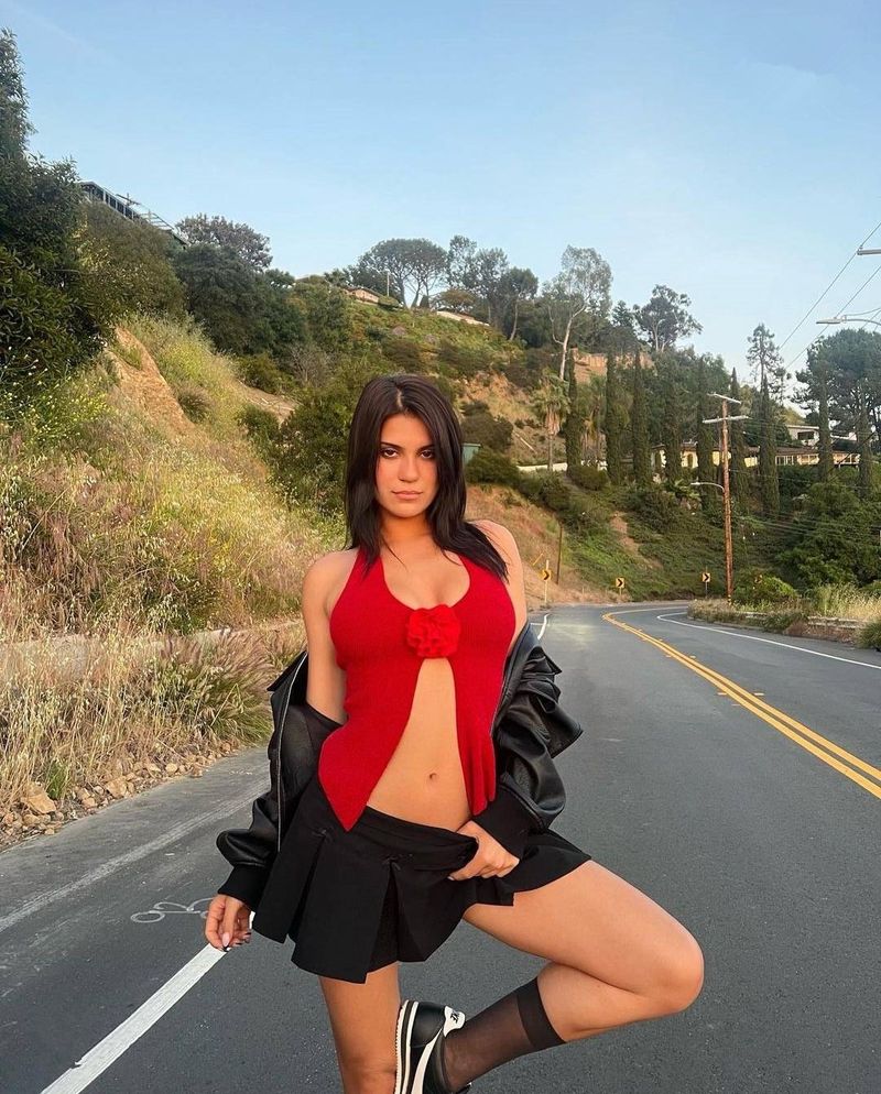 Canotta da donna europea e americana, sexy, in lana, con collo a V e collo a coniglio, in saldo, primavera ed estate 2025_voghion.com