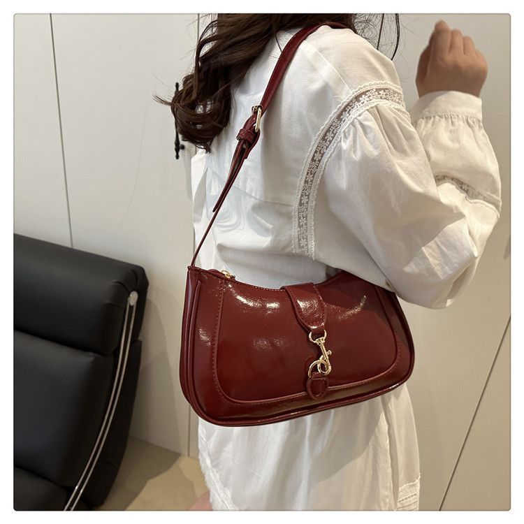 Borsa da ascella estiva alla moda, nuova, con design di grande capacità, da donna_voghion.com