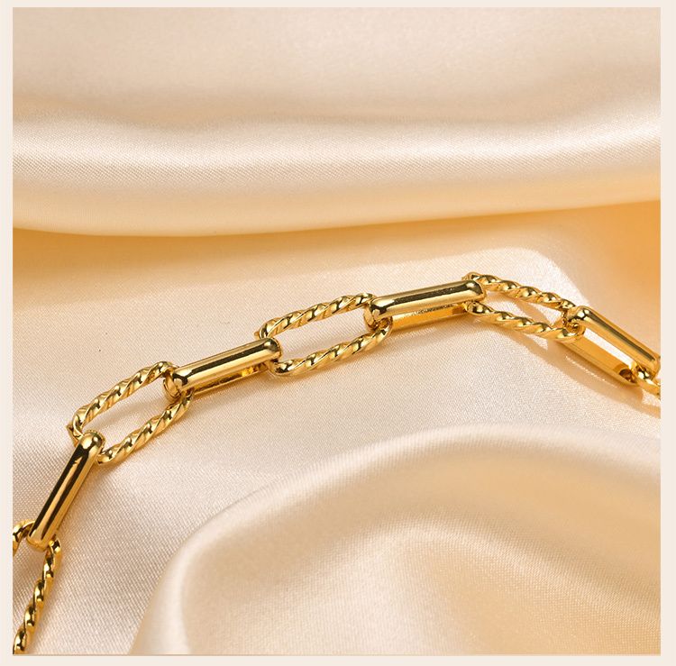 Cadena de clip elegante y moderna para mujer, collar de capas K, joyería de acero inoxidable chapada en oro._voghion.com