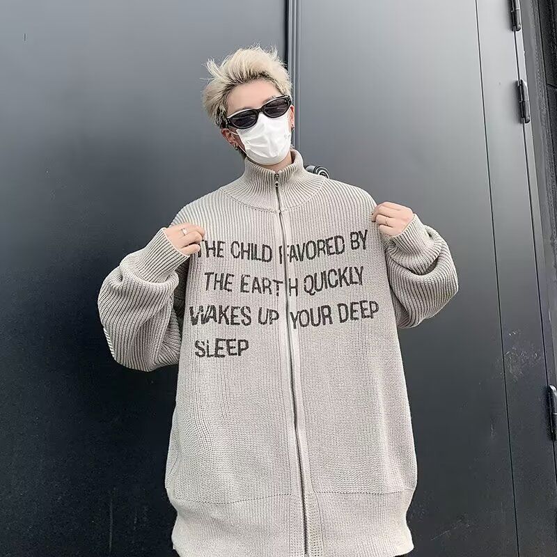 Autumn New Loose Stand Up Collar Knitted Men's Retro Letter Printed Cardigan Sweater Jacket_voghion.com