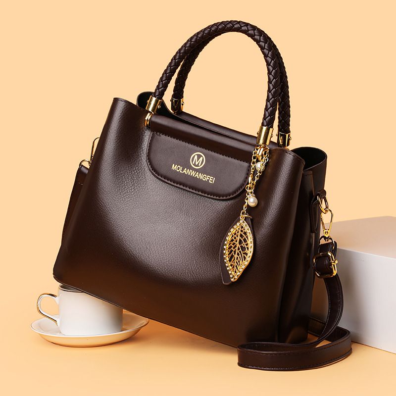 Light New Tote Bag 2025 Fashion Simple Elegant For Women Large Capacity Trendy Versatile Handbag_voghion.com