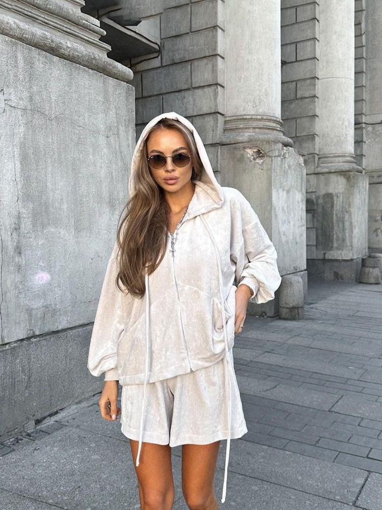 Ensemble veste et short à capuche et manches longues pour femme - Tenue deux pièces décontractée et sportive (disponible en S/M/L/XL, beige)_voghion.com