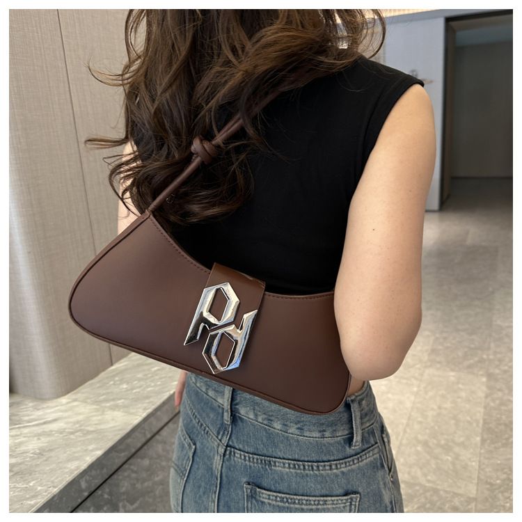 Simple fashion casual shoulder bag niche casual underarm bag 2023 Summer new Korean fashion small square bag_voghion.com