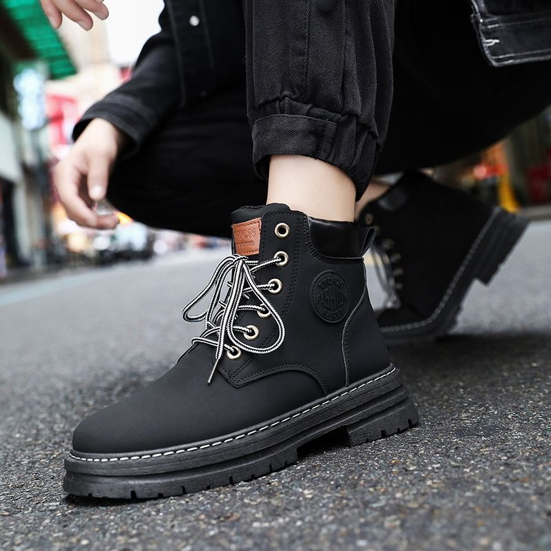 Šī gada jaunais ziemas gadījuma raksturs Doc Martens_voghion.com
