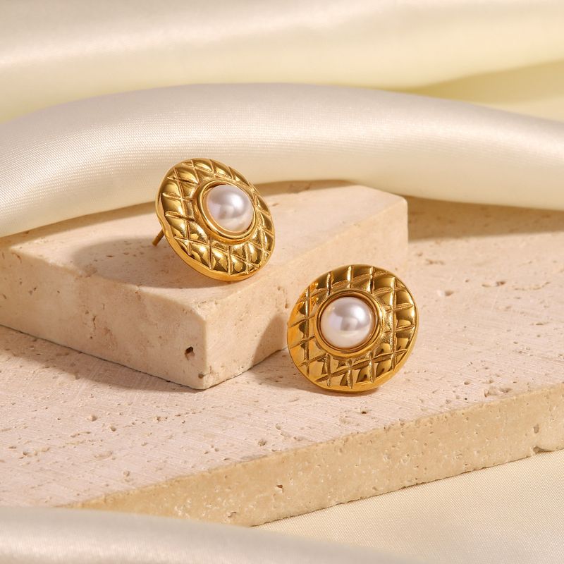 Internet celebrity Instagram's new gold-plated diamond pattern inlaid pearl earrings, fashionable and versatile earrings_voghion.com