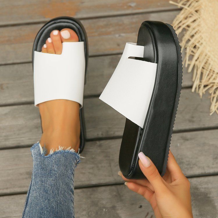 2024 Oversized dikke zool voor de zomer Nieuwe bovenkleding met mesh Rode damespantoffels met klemvoeten Instagram Trendy_voghion.com