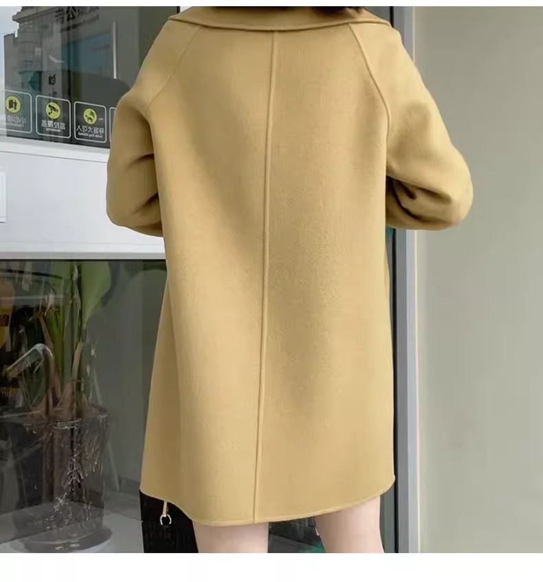 2025 Autumn Winter New Mid-Length Heart Button Coat Slimming Age-Reducing Doll Collar Woolen Top For Women_voghion.com