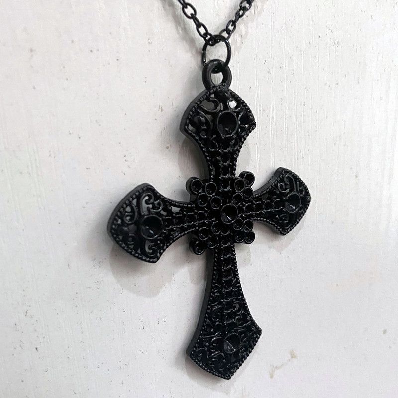 Collier gothique en forme de serpent_voghion.com