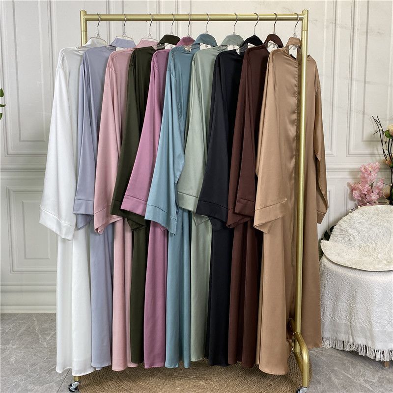Abbigliamento da donna Medio Oriente Dubai Vendita calda Tinta unita Taglia grande Abito musulmano in raso con lacci 6622_voghion.com
