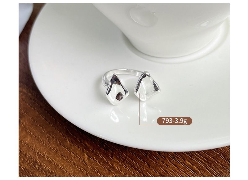 2023 Nuovo anello semplice Anello in argento non sbiadisce, gioielli in stile piccola folla Anello in argento puro semplice e avanzato per le donne_voghion.com