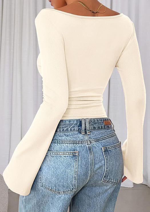T-Shirt mit ausgestellten Ärmeln und U-Boot-Ausschnitt für Damen – Slim Fit, langärmliges Oberteil mit Rüschendetail für einen lässigen und schicken Stil_voghion.com