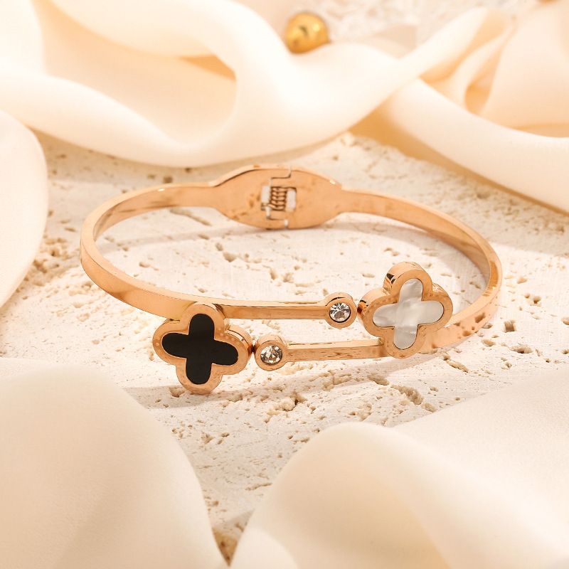 Double Four Leaf Clover Bracelet - Black & White Titanium Steel With Micro Diamonds (18K Rose Gold Plated, Kids' Jewelry)_voghion.com