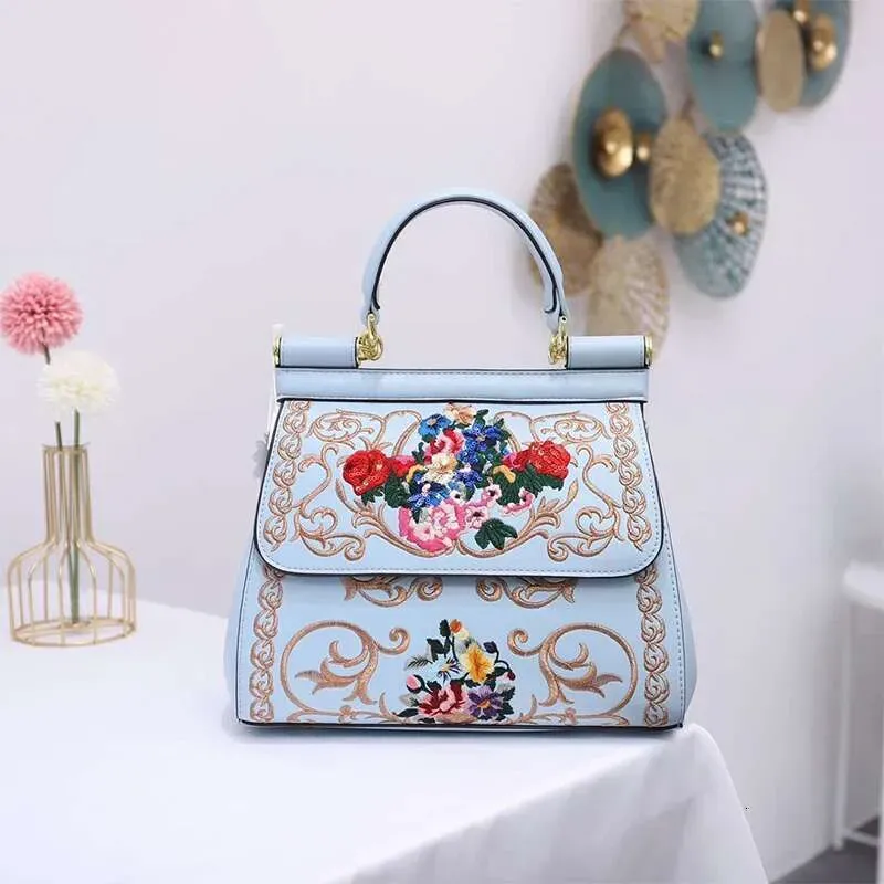Designer 2025 Marke Bestickte Handtasche im chinesischen Stil Design Damen Crossbody Schulter Exquisites elegantes Muttergeschenk_voghion.com