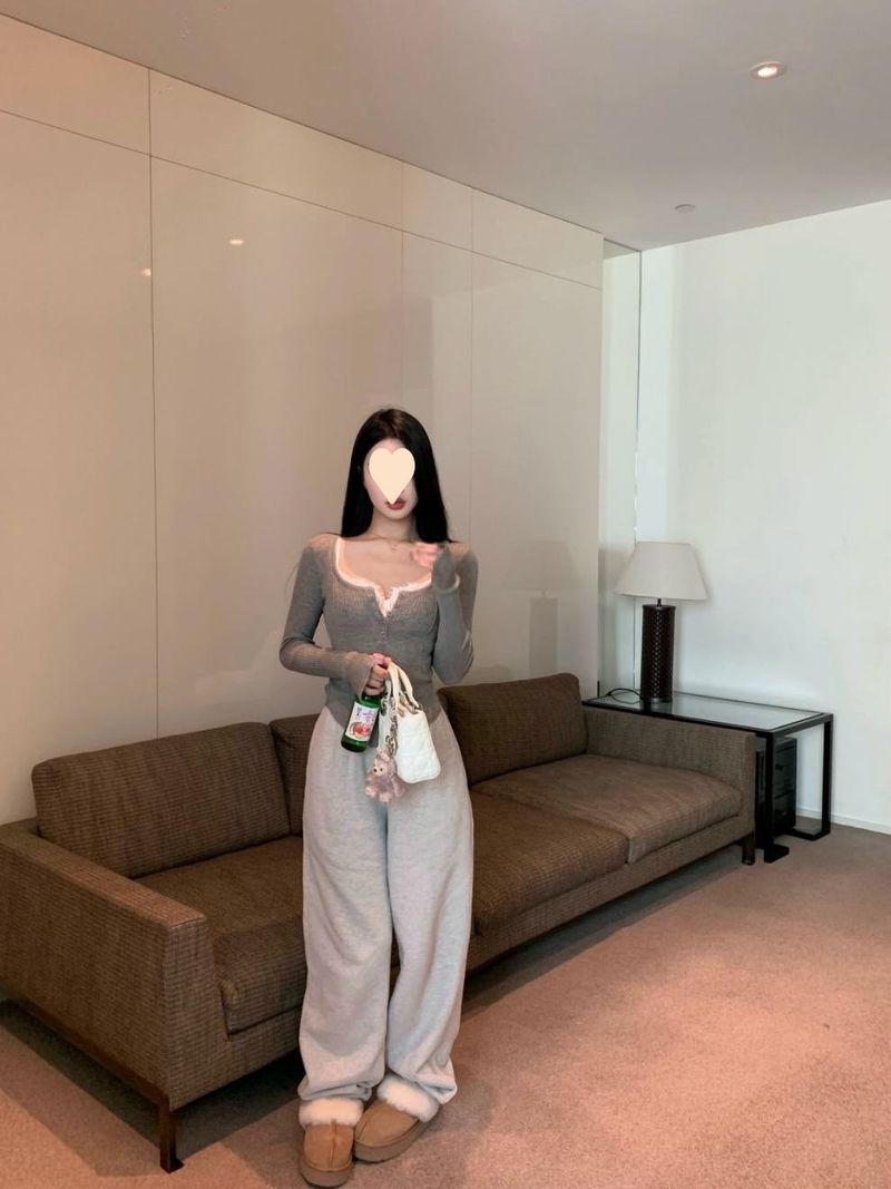 Maglione lavorato a maglia a maniche lunghe con scollo quadrato e vestibilità slim a coste grigio per donna, maglietta base Pure Desire autunnale, canotta_voghion.com