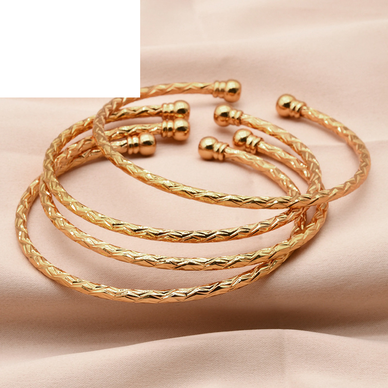 Rajat ylittävä Dubain morsiamen kullattu naisten hääkellolehtiriipus rannekorukorujen tukkumyynti_voghion.com