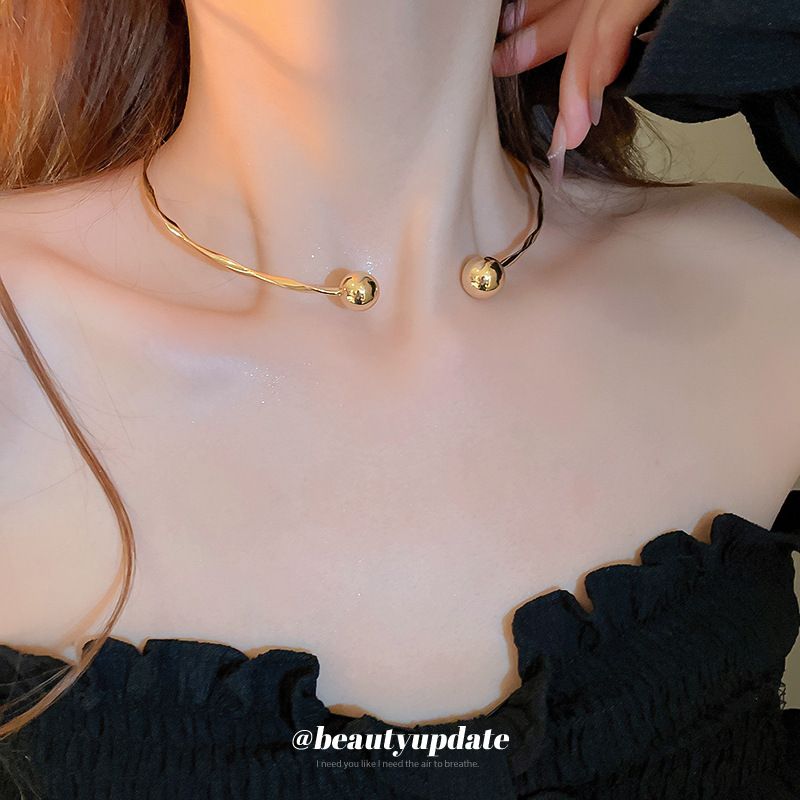 Kallvind Rund Vriden Öppen Krage Enkel Och Avancerad Choker Stil Design Smycken_voghion.com