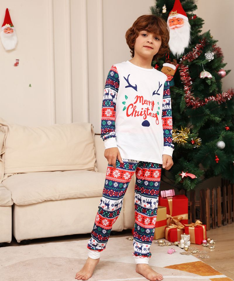 Set per la famiglia di Natale con pupazzo di neve, fiore e fulvo, alfabeto. Set per la famiglia di Natale, stampato, per il sonno_voghion.com