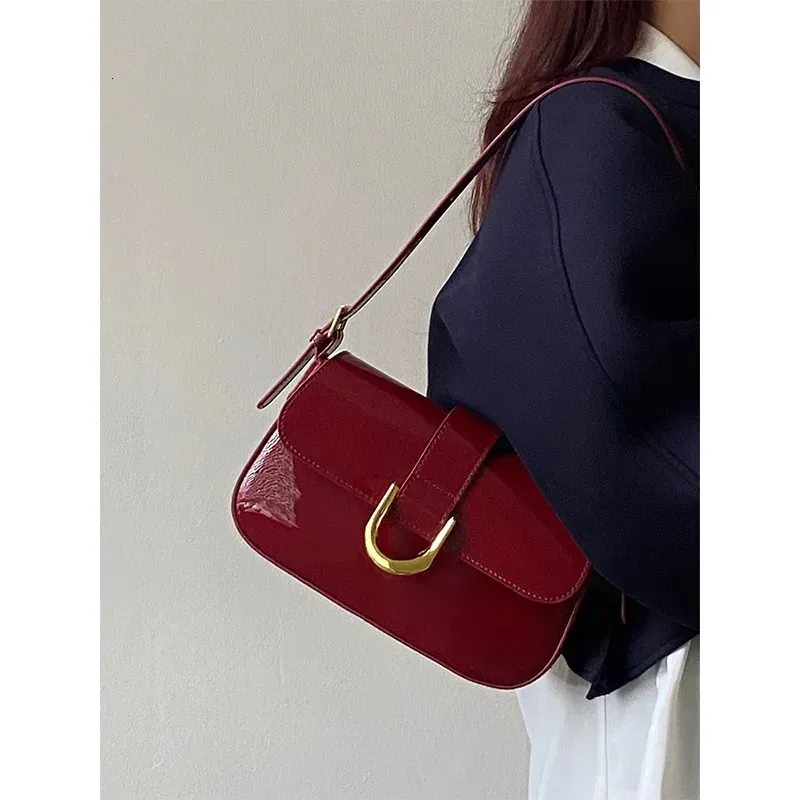 Klassische, lässige Umhängetasche aus PU-Leder mit Hufeisenschnalle, einfarbig, kleine Umhängetasche mit Reißverschluss für Damen_voghion.com