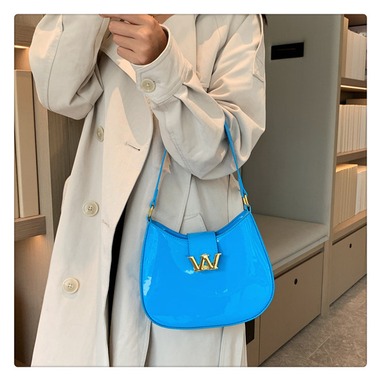 Factory Wholesale 2023 New Homeless Bag Women's Single Shoulder Messenger bag Crescent handbag rhinestone buckle armpit bag_voghion.com