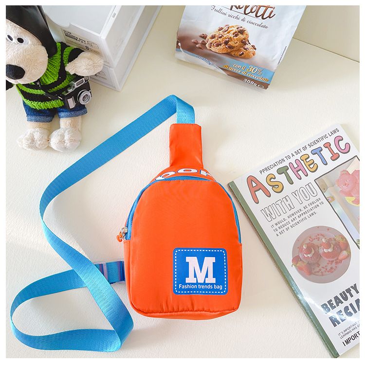 Kanner-Hüfttasch - Mini-Rucksak mat M-Buschtawendruck fir Jongen (Benotzerdefinéiert Logo, fir op Reesen a Schoul)_voghion.com