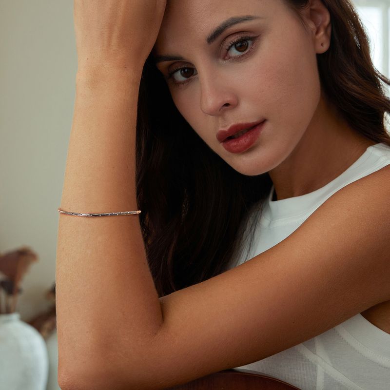 Pulsera de plata de ley 925 con elementos esenciales de moda para mujer._voghion.com