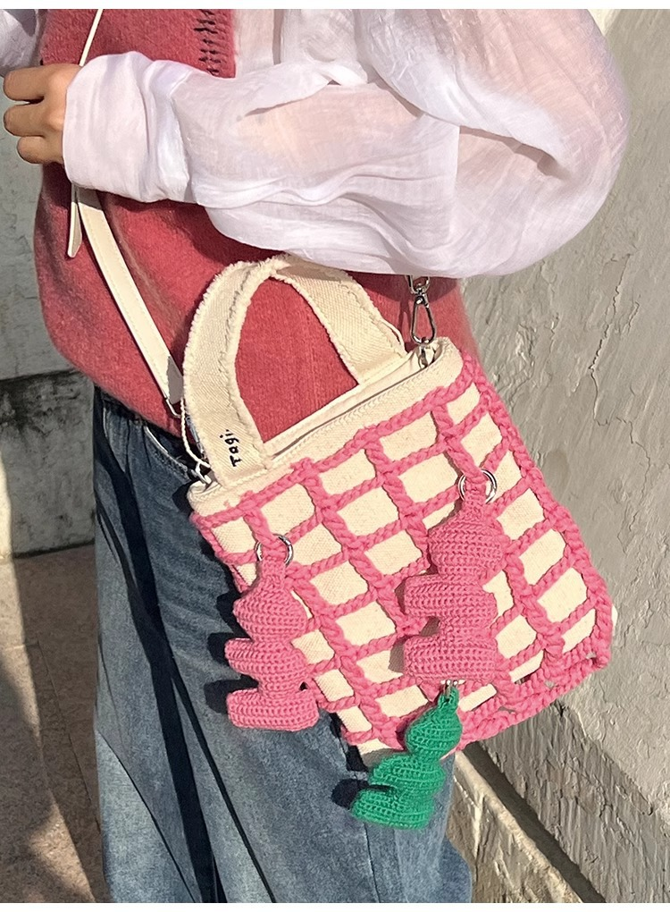 Tagi. Immagina di scuotere il ciondolo in filo "i". Borsa a rete staccabile, borsa a vela a tracolla a mano_voghion.com