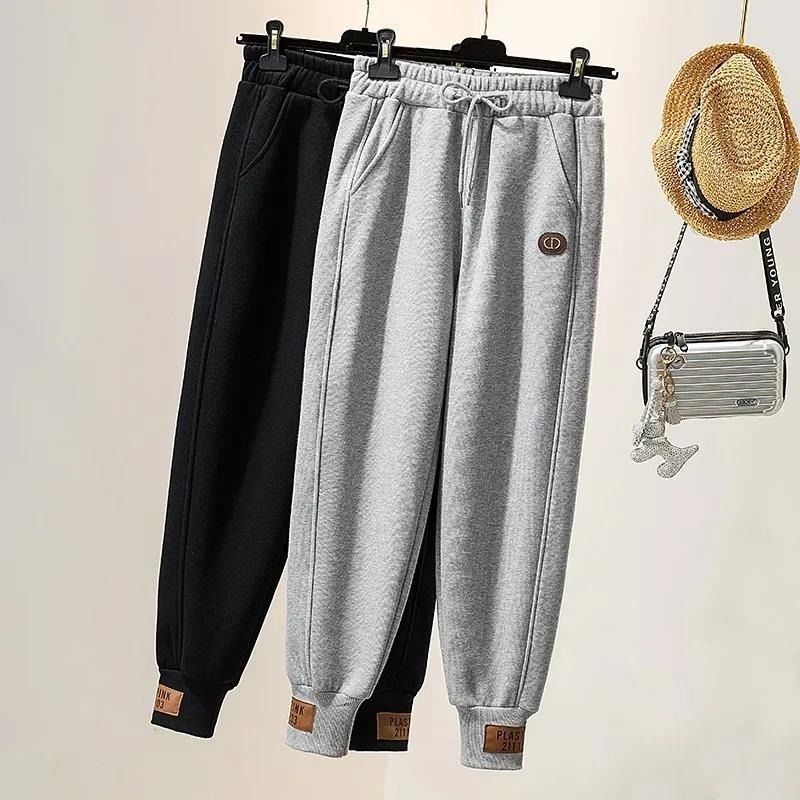"Elegante set con felpa con cappuccio e pantaloni da jogging a contrasto - Pullover casual con stampa anime e pantaloni affusolati aderenti, comodo capo in poliestere per uomo e donna"_voghion.com