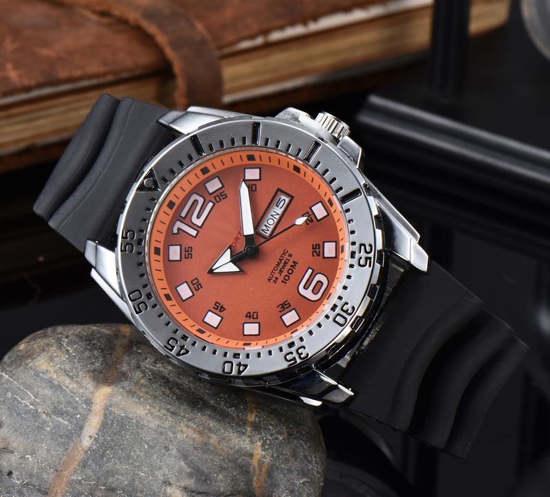 Platform Quartz Series Exquisite Craftsmanship Three Needle Alloy Steel Tape_voghion.com