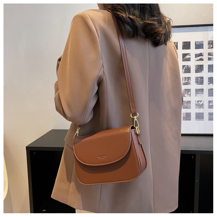 Borsa a tracolla piccola da donna dal design minimalista in stile coreano 2023 primavera e l'estate stile caldo di nicchia texture piccola borsa quadrata borsa a tracolla all-match_voghion.com
