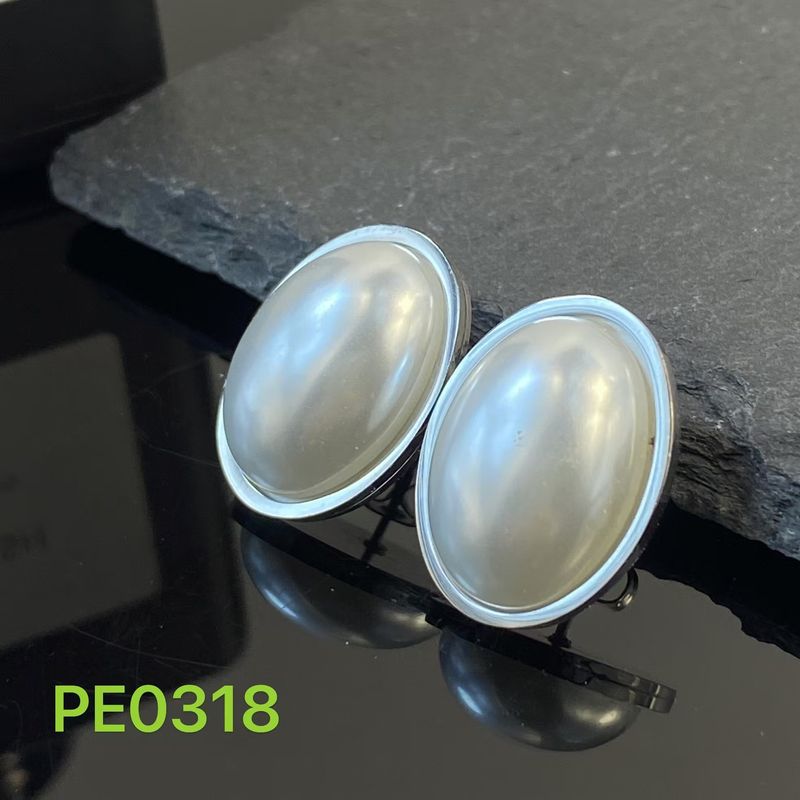 Neue vielseitige natürliche Shijia-Halskette mit großer Perle und dicker Titan-Halskette für Damen, schlichte, elegante kubanische Kette aus Edelstahl_voghion.com
