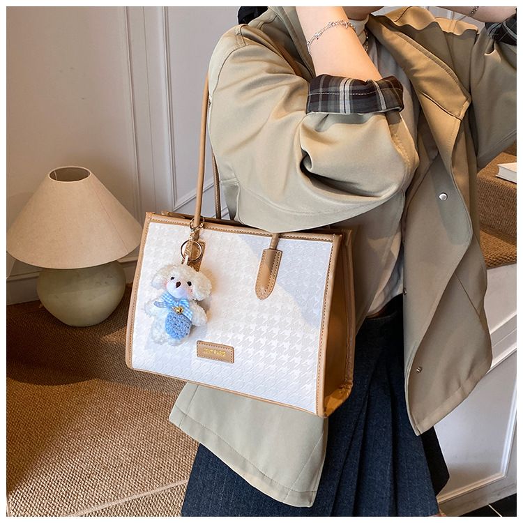 Elegante borsa tote pied de poule – Borsa a tracolla di media capacità per donna (pelle PU, doppi spallacci, chiusura con cerniera, finiture a contrasto, ciondolo staccabile)_voghion.com