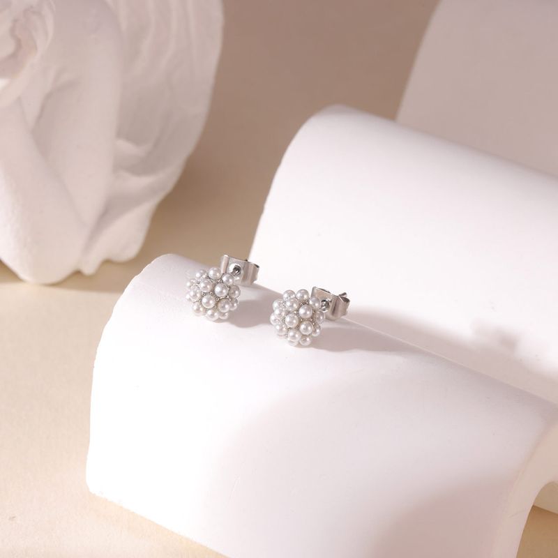 Bouquet Titanium Steel Pearl Stud Earrings Temperament Simple And Versatile Retro Stud Earrings_voghion.com