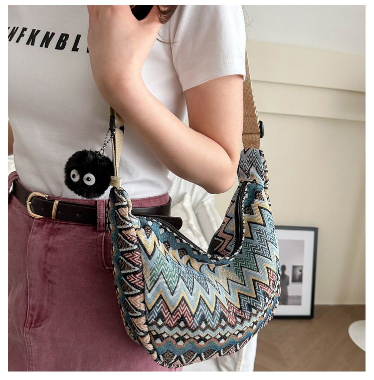Large capacity fashionable Korean version ethnic style casual 2024 new versatile ins shoulder crossbody dumpling bag for_voghion.com