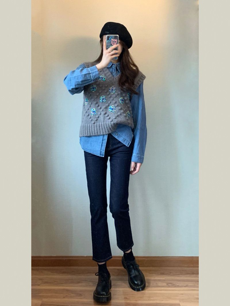 Outfit im Milchstil mit Strickweste mit V-Ausschnitt, Sinn für Damendesign, Nische und vielseitig, ärmelloses graues Oberteil_voghion.com